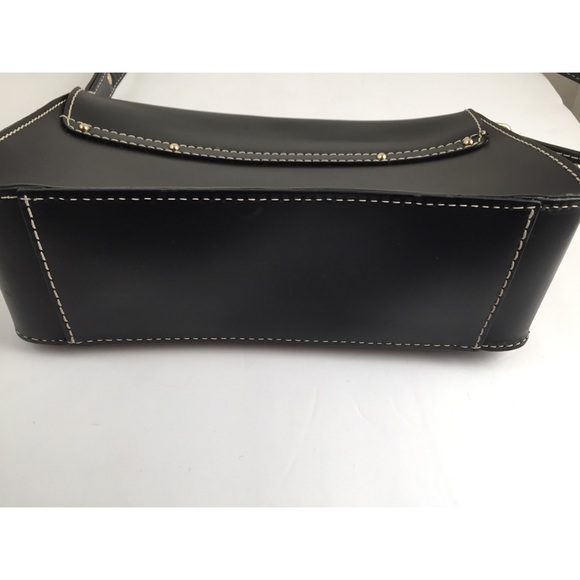 SOLD. Kate Spade Essex Scout Bag. - Picture 7 of 8